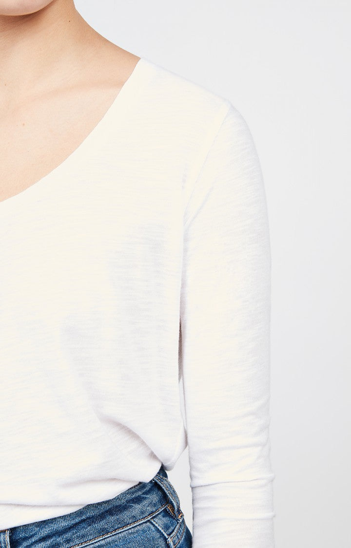 White Long Sleeve Round Neck Tee